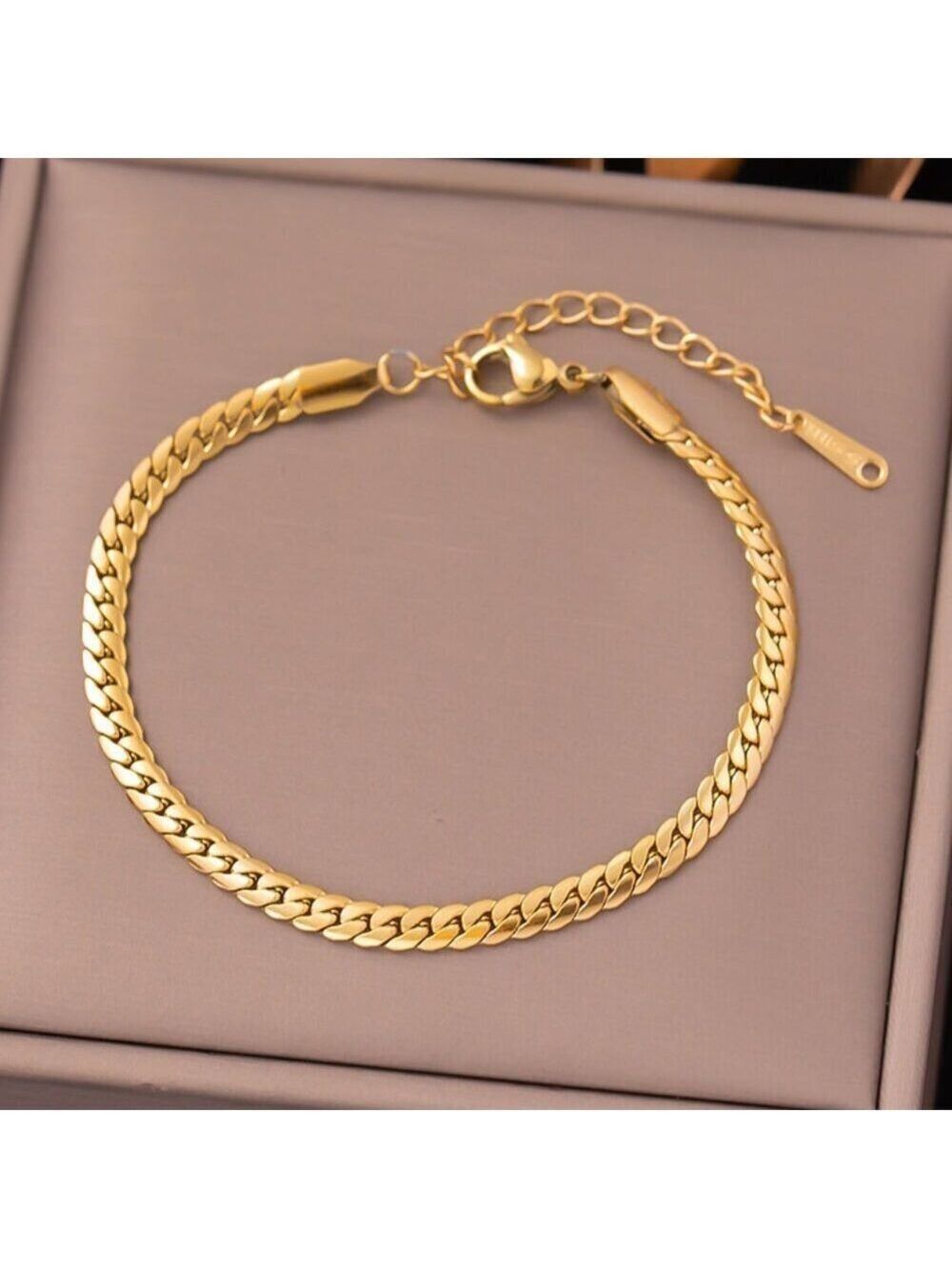 18K Gold Plated Cuban Chain Bracelet | Waterproof, Tarnish Proof Stainless Steel